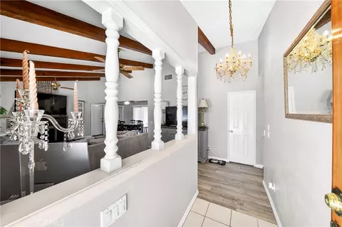 Entry Way - 17930 Seaforth St, Hesperia, CA 92345 photo 2 of 7