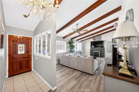 Entry Way - 17930 Seaforth St, Hesperia, CA 92345 photo 3 of 7