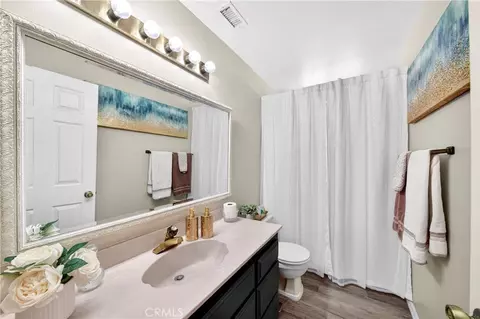 Bath - 17930 Seaforth St, Hesperia, CA 92345 photo 1 of 3
