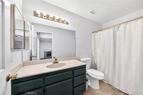 Bath - 17930 Seaforth St, Hesperia, CA 92345 photo 2 of 3