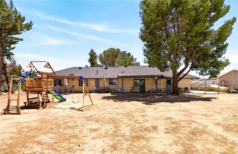 Exterior - 17930 Seaforth St, Hesperia, CA 92345 photo 11 of 16