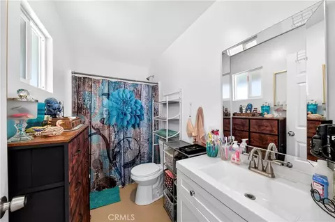 Bath - 17930 Seaforth St, Hesperia, CA 92345 photo 3 of 3