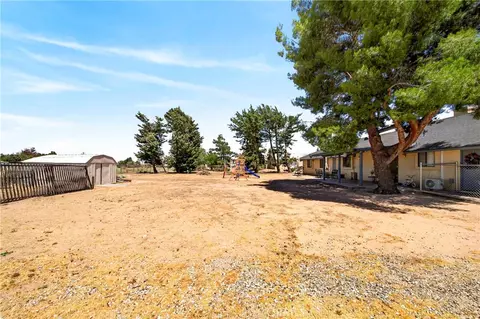 Exterior - 17930 Seaforth St, Hesperia, CA 92345 photo 9 of 16