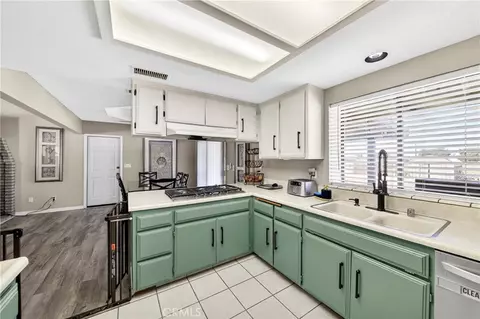 Kitchen - 17930 Seaforth St, Hesperia, CA 92345 photo 4 of 4