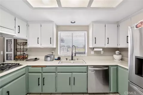 Kitchen - 17930 Seaforth St, Hesperia, CA 92345 photo 3 of 4
