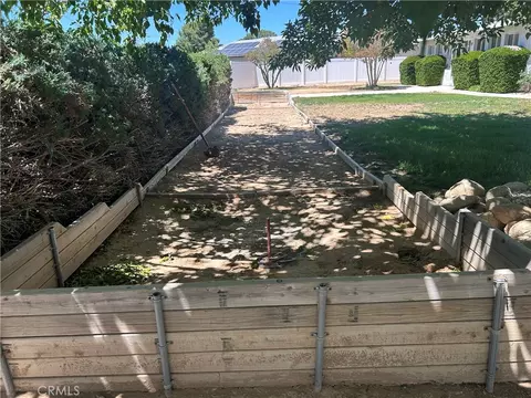 Exterior - 20187 Itasca, Apple Valley, CA 92308 photo 13 of 14