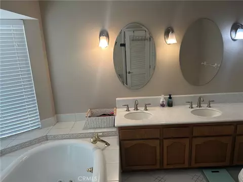 Bath - 20187 Itasca, Apple Valley, CA 92308 photo 5 of 5