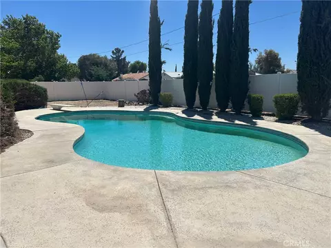 Exterior - 20187 Itasca, Apple Valley, CA 92308 photo 7 of 14