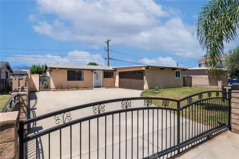 233 W Bygrove St, Covina, CA 91722