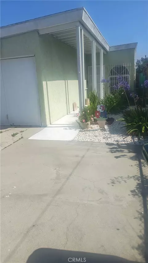 1664 E 113th, Los Angeles, CA 90059