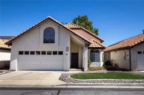 19258 Pine, Apple Valley, CA 92308
