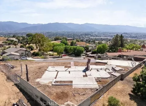 7800 View Ln, Corona, CA 92881
