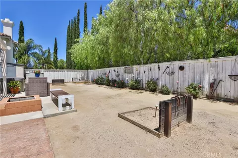 Exterior - 33068 Harmony Ln, Temecula, CA 92592 photo 4 of 10