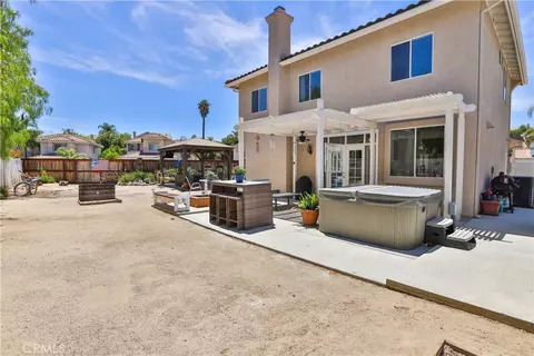 Exterior - 33068 Harmony Ln, Temecula, CA 92592 photo 2 of 10