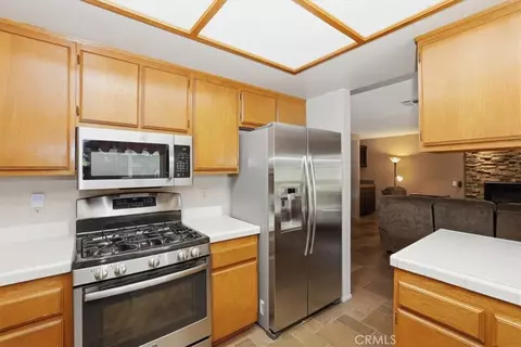 Kitchen - 210 Jesse Way, Redlands, CA 92374 photo 2 of 4