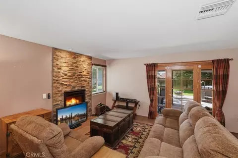 Living - 210 Jesse Way, Redlands, CA 92374 photo 2 of 3