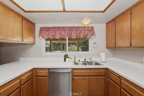 Kitchen - 210 Jesse Way, Redlands, CA 92374 photo 4 of 4
