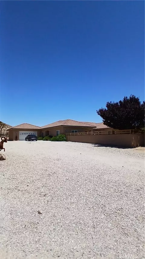 52775 Pipes Canyon Rd, Pioneertown, CA 92268