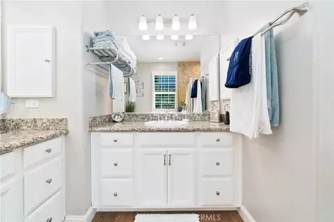 Bath - 13558 Applegate Ct, Etiwanda, CA 91739 photo 2 of 3