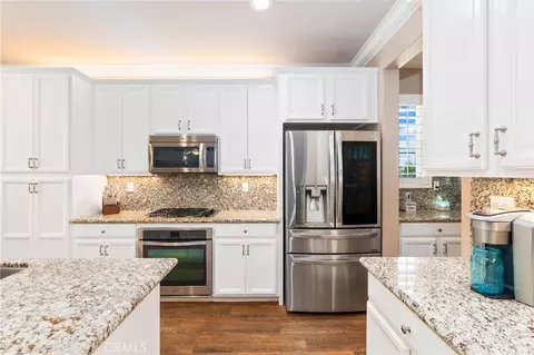 Kitchen - 13558 Applegate Ct, Etiwanda, CA 91739 photo 2 of 2