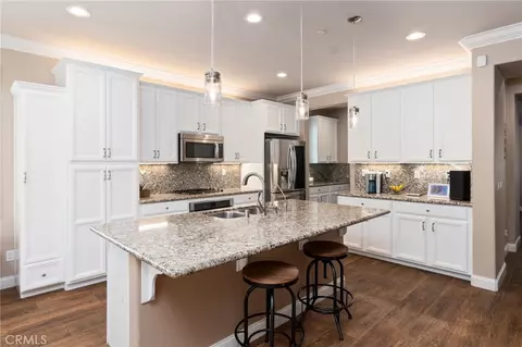 Kitchen - 13558 Applegate Ct, Etiwanda, CA 91739 photo 1 of 2