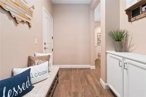 Entry Way - 13558 Applegate Ct, Etiwanda, CA 91739 photo 4 of 4