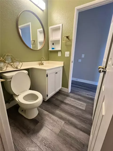 Bath - 9375 Agave Dr, Hesperia, CA 92344 photo 2 of 7