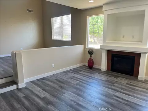 Living - 9375 Agave Dr, Hesperia, CA 92344 photo 2 of 9