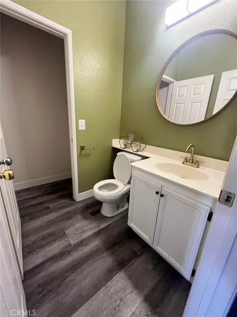 Bath - 9375 Agave Dr, Hesperia, CA 92344 photo 1 of 7