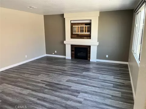 Living - 9375 Agave Dr, Hesperia, CA 92344 photo 6 of 9