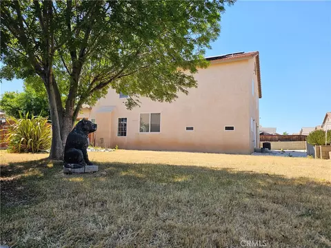 Exterior - 9375 Agave Dr, Hesperia, CA 92344 photo 4 of 9