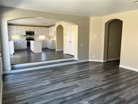 Living - 9375 Agave Dr, Hesperia, CA 92344 photo 5 of 9