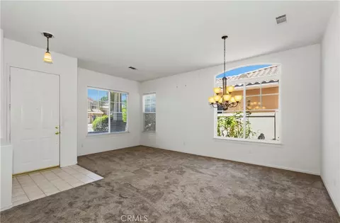 Living - 13481 Canyon Vw, Yucaipa, CA 92399 photo 4 of 7