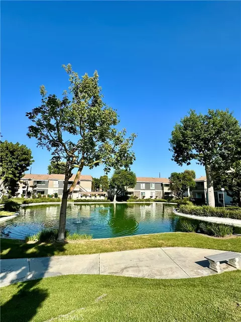 2841 S Fairview S #E, Santa Ana, CA 92704
