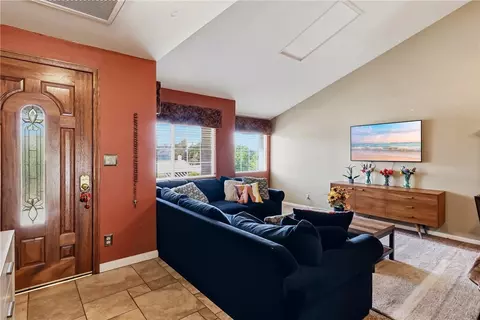 Entry Way - 6691 Orangewood, Highland, CA 92346 photo 2 of 3