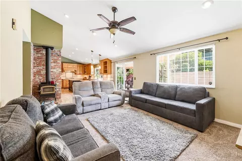 Living - 6691 Orangewood, Highland, CA 92346 photo 2 of 3