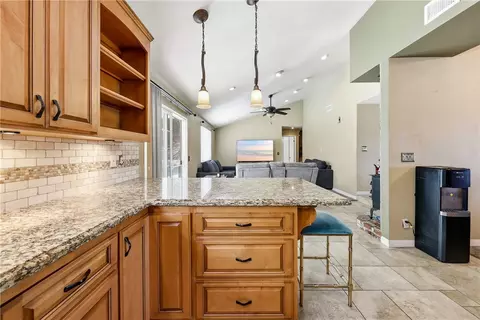 Kitchen - 6691 Orangewood, Highland, CA 92346 photo 8 of 8