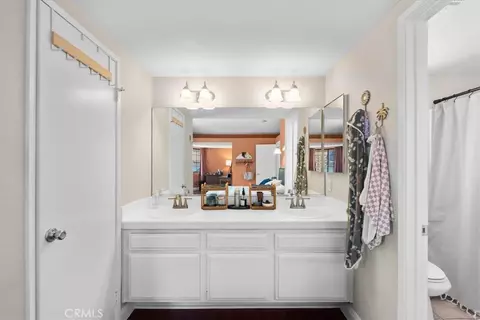 Bath - 34668 Orchard St, Wildomar, CA 92595 photo 3 of 4