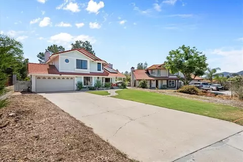 Exterior - 34668 Orchard St, Wildomar, CA 92595 photo 5 of 13
