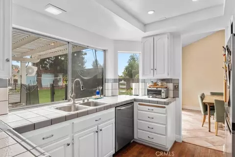 Kitchen - 34668 Orchard St, Wildomar, CA 92595 photo 2 of 3