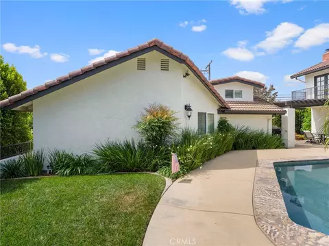 Exterior - 2304 N San Antonio Ave, Upland, CA 91784 photo 10 of 10