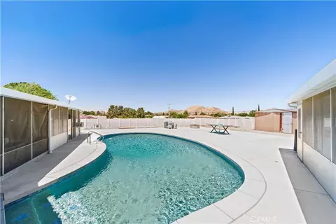 Exterior - 15103 Kinai Rd, Apple Valley, CA 92307 photo 4 of 7