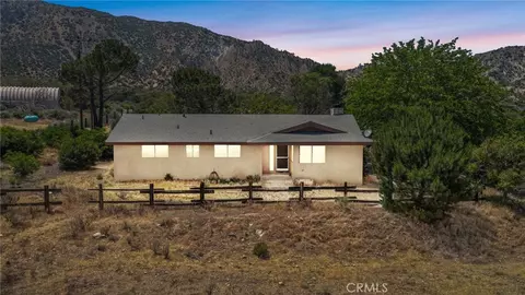 5500 Oil Well Rd, Phelan, CA 92371