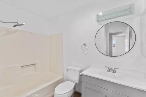 Bath - 16424 Verde St, Hesperia, CA 92345 photo 2 of 2