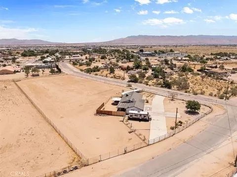 View/Area - 16424 Verde St, Hesperia, CA 92345 photo 5 of 9