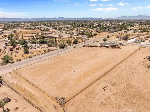 View/Area - 16424 Verde St, Hesperia, CA 92345 photo 2 of 9