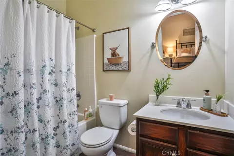 Bath - 12619 Rustic Oak Ct, Rancho Cucamonga, CA 91739 photo 8 of 9
