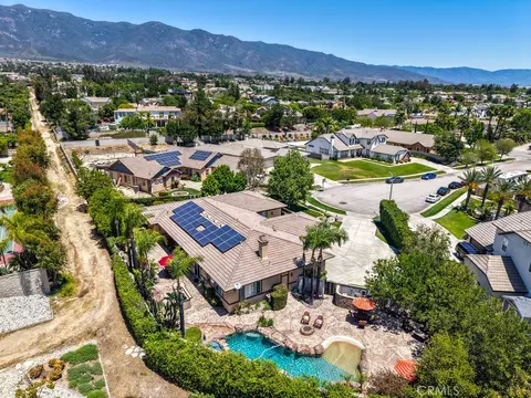 View/Area - 12619 Rustic Oak Ct, Rancho Cucamonga, CA 91739 photo 3 of 4
