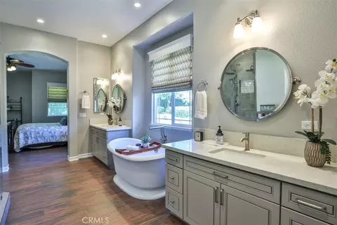 Bath - 12619 Rustic Oak Ct, Rancho Cucamonga, CA 91739 photo 4 of 9