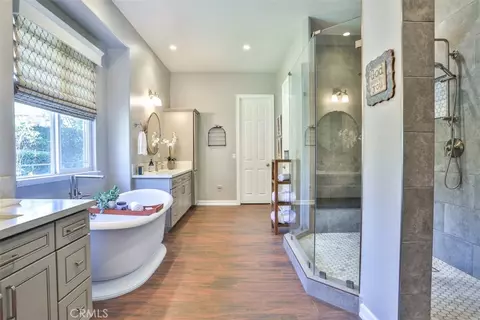 Bath - 12619 Rustic Oak Ct, Rancho Cucamonga, CA 91739 photo 2 of 9